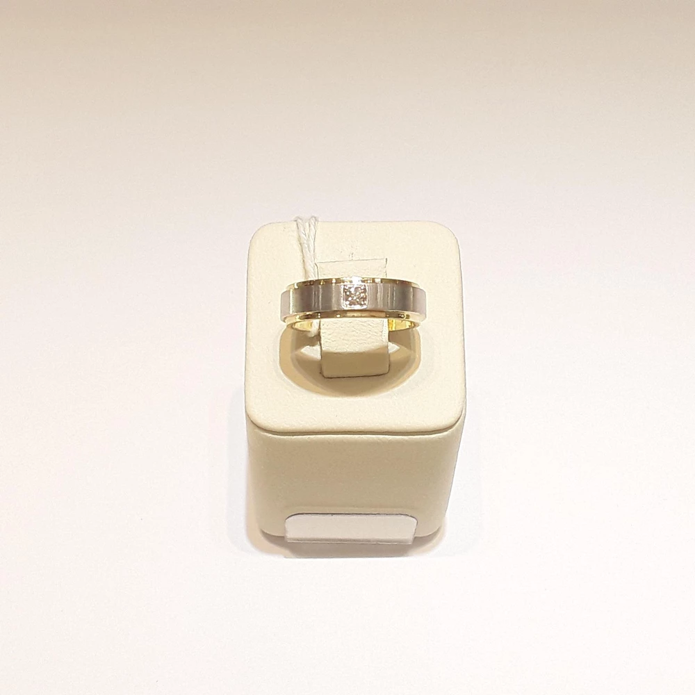 Кольцо обручальное с бриллиантом из красного золота 500 пробы