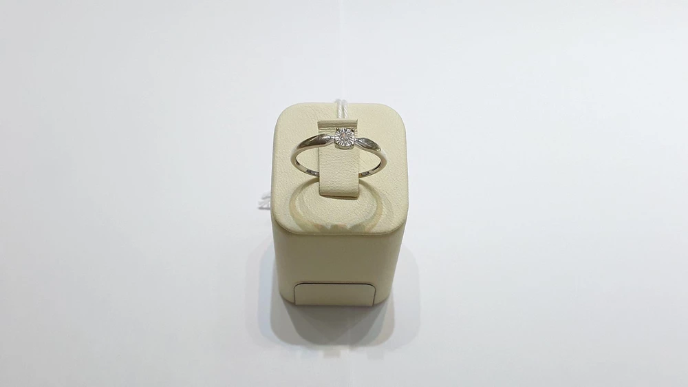 Кольцо с бриллиантом из белого золота 585 пробы 1