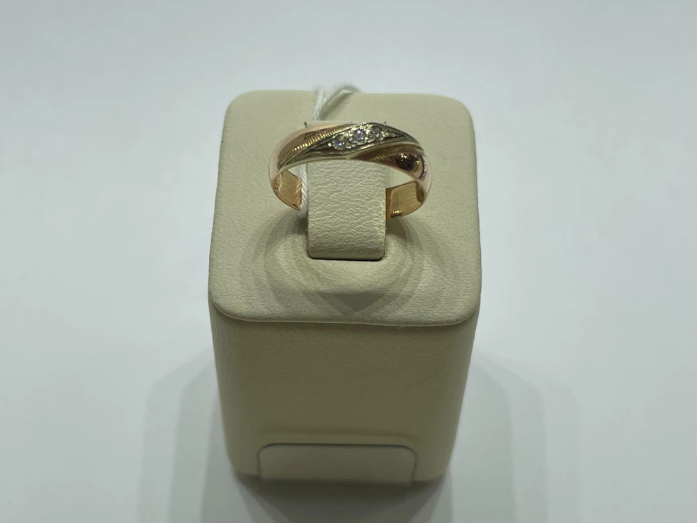 Кольцо обручальное с бриллиантом из красного золота 500 пробы