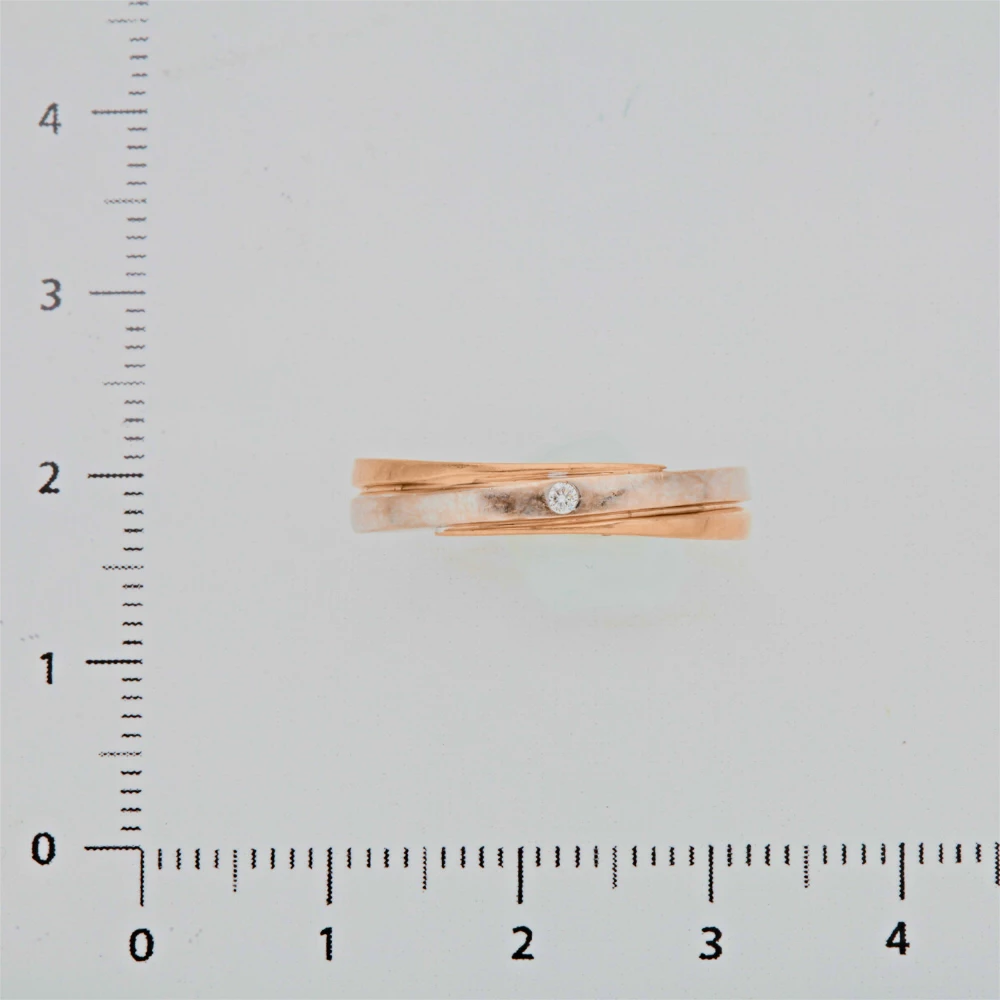 Кольцо обручальное с бриллиантом из красного золота 750 пробы 2