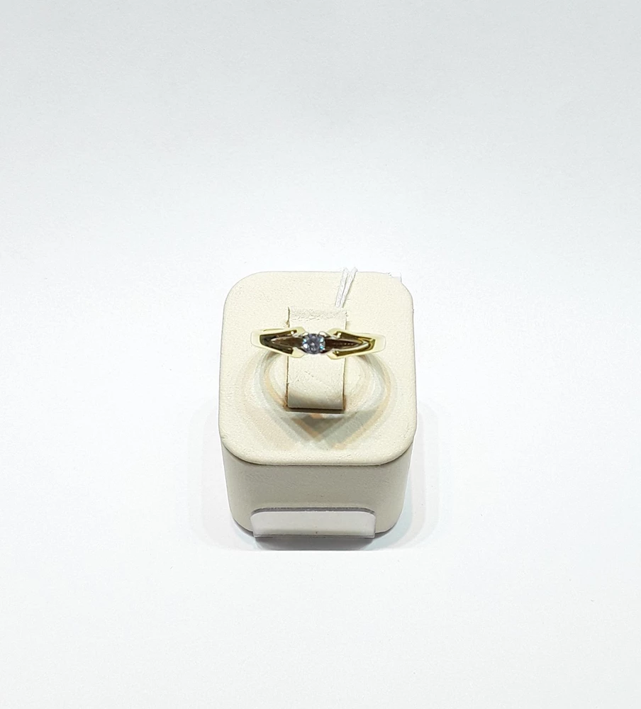 Кольцо с фианитом из желтого золота 750 пробы 1