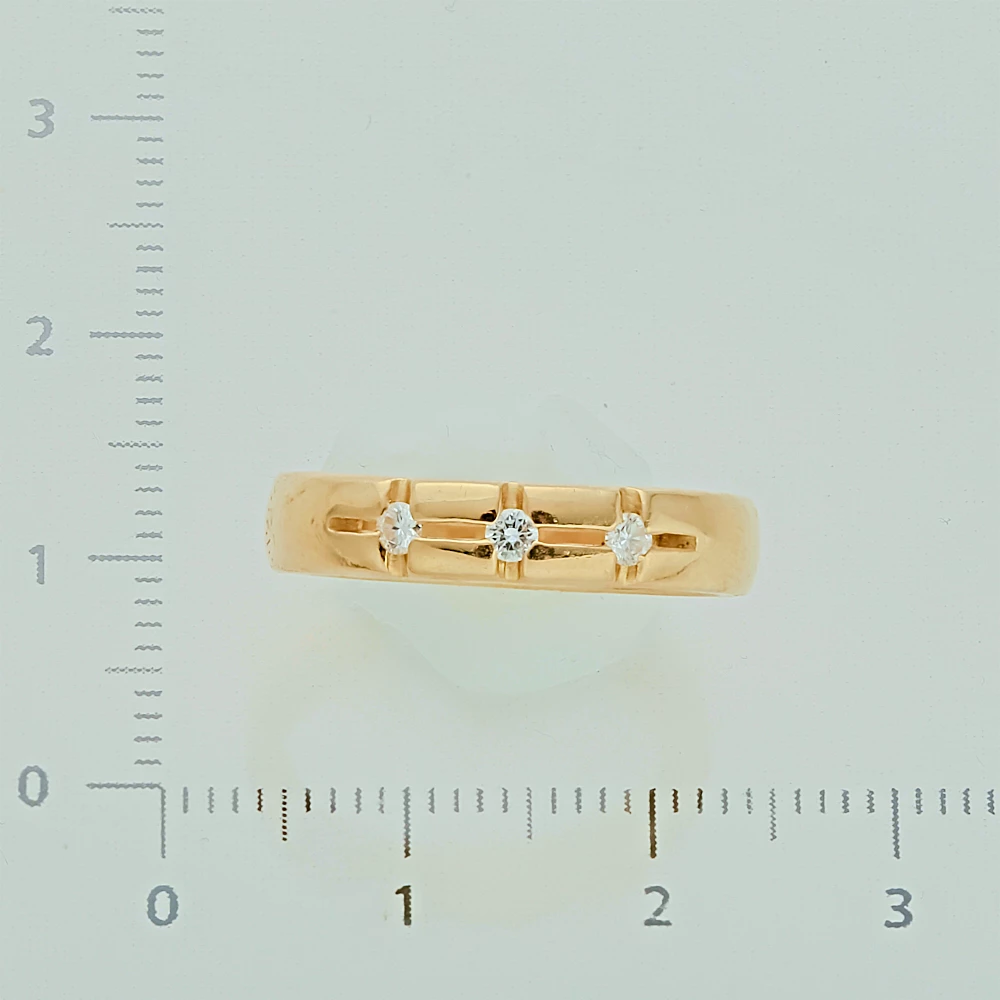 Кольцо обручальное с бриллиантом из желтого золота 750 пробы 2