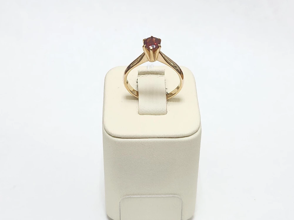 Кольцо с гранатом из красного золота 585 пробы 1