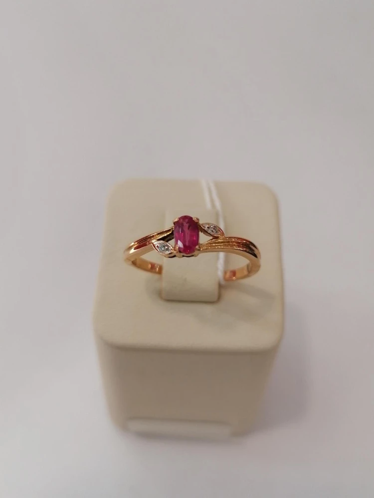 Кольцо с рубином из красного золота 585 пробы