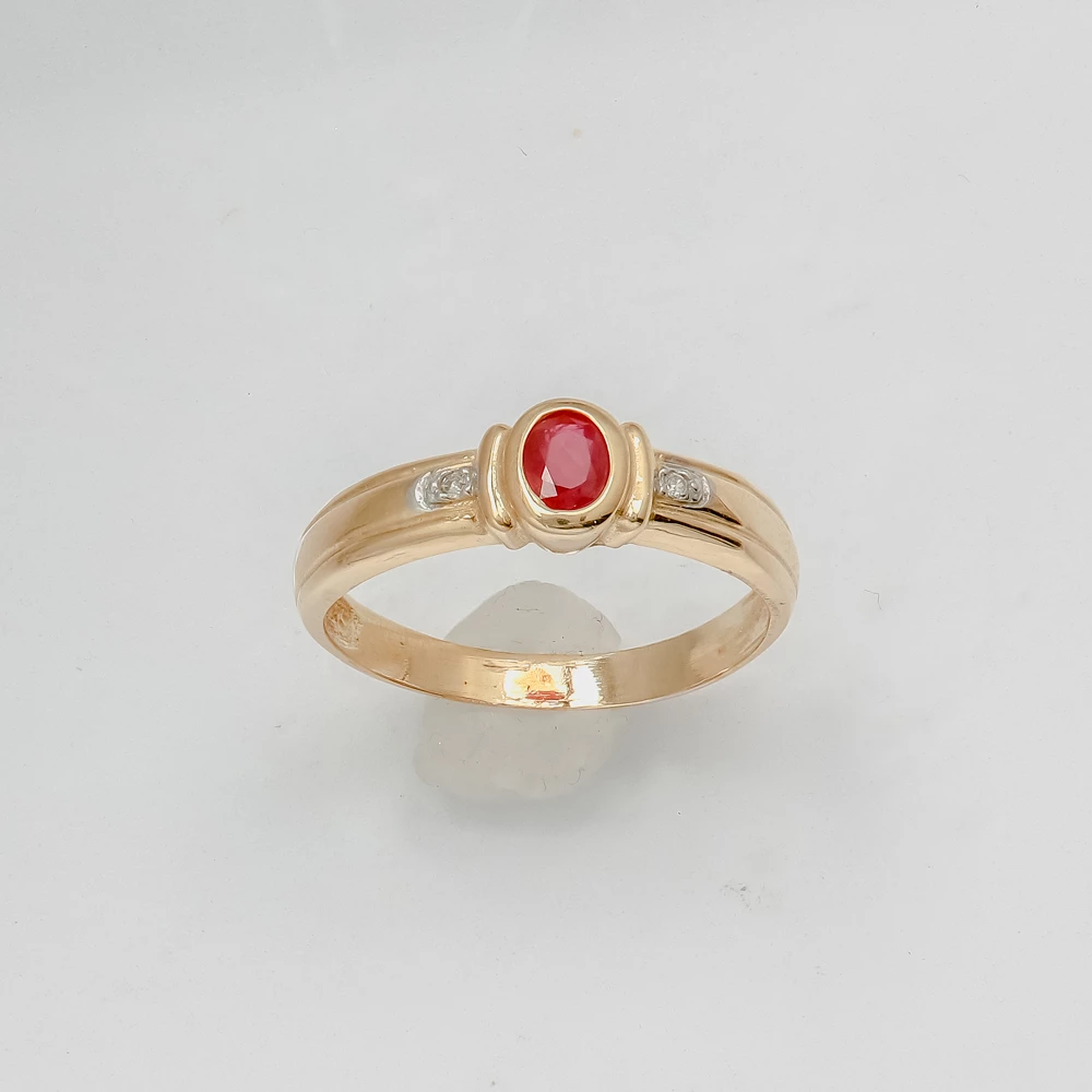 Кольцо с рубином из желтого золота 585 пробы