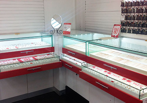 Питерский ювелирный завод. Улица октябрьская шадринск. Ул октябрьская шадринск магазин. Магазин ювелирных изделий злата. Золото шадринск.